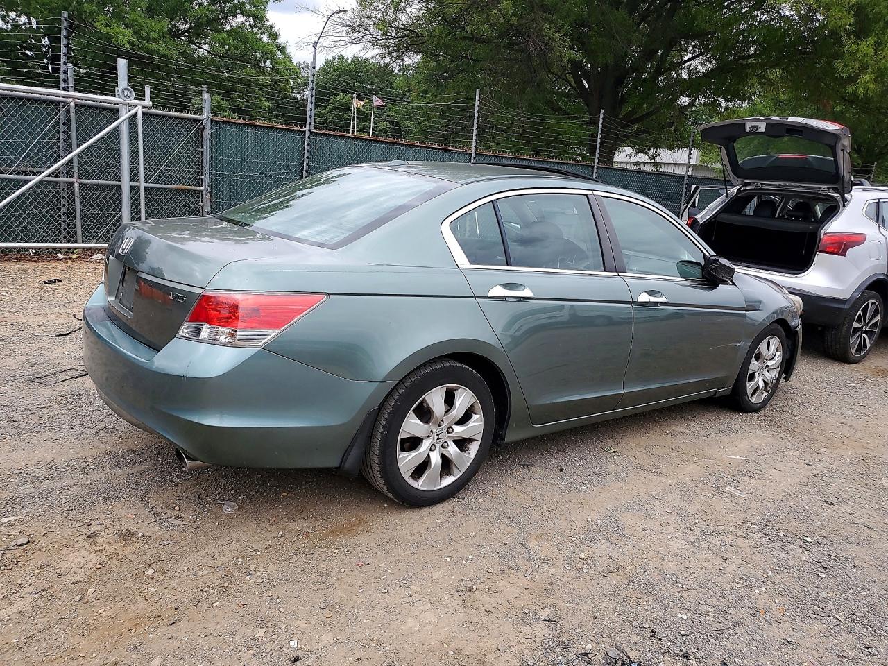 1HGCP3F88AA011011 · 2010 HONDA ACCORD · 3/12