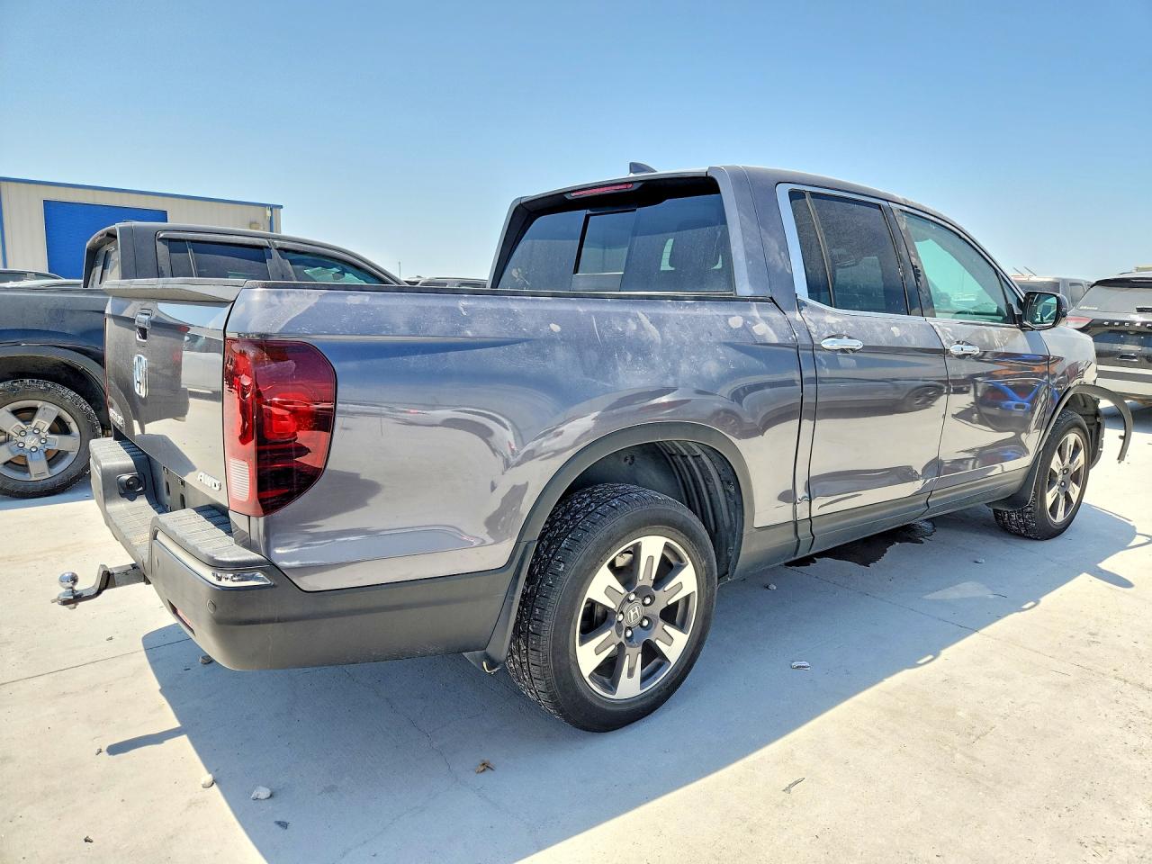5FPYK3F79HB003275 · 2017 HONDA RIDGELINE · 3/13
