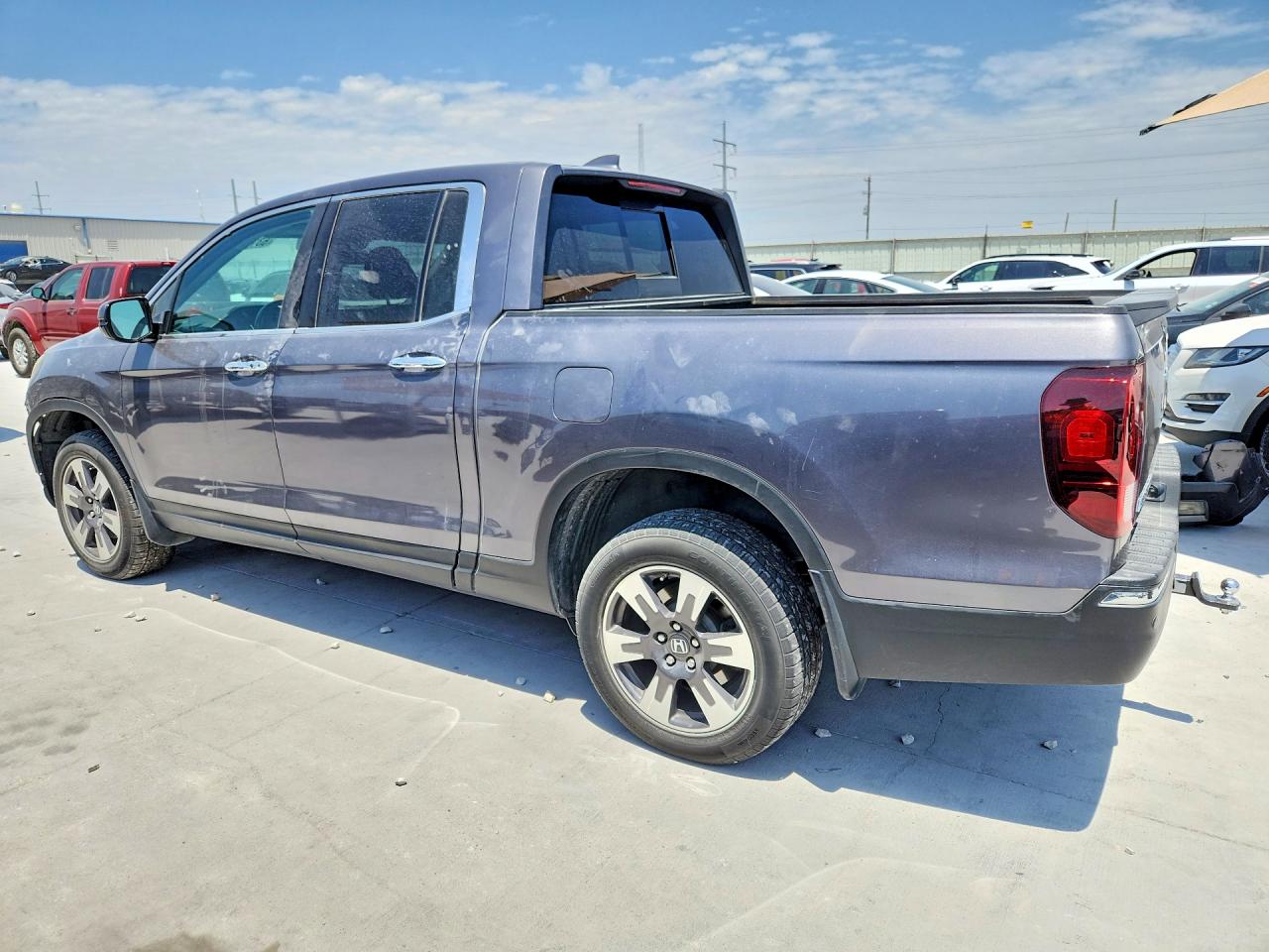 5FPYK3F79HB003275 · 2017 HONDA RIDGELINE · 2/13