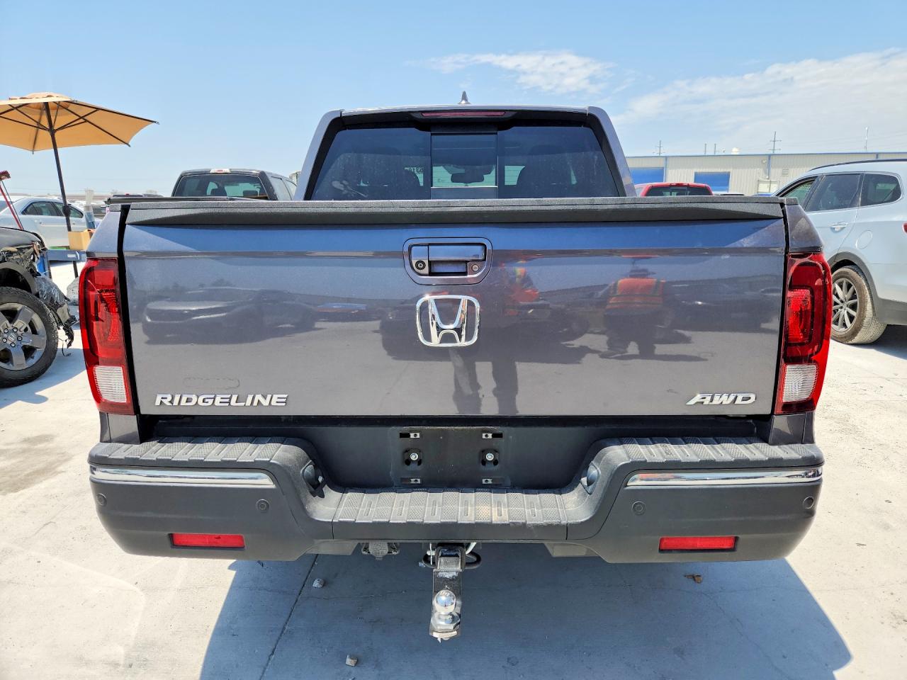 5FPYK3F79HB003275 · 2017 HONDA RIDGELINE · 6/13