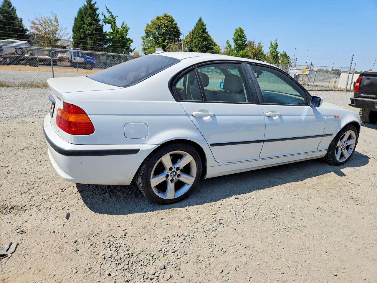 WBAEV33463KL85934 · 2003 BMW 325 · 3/13