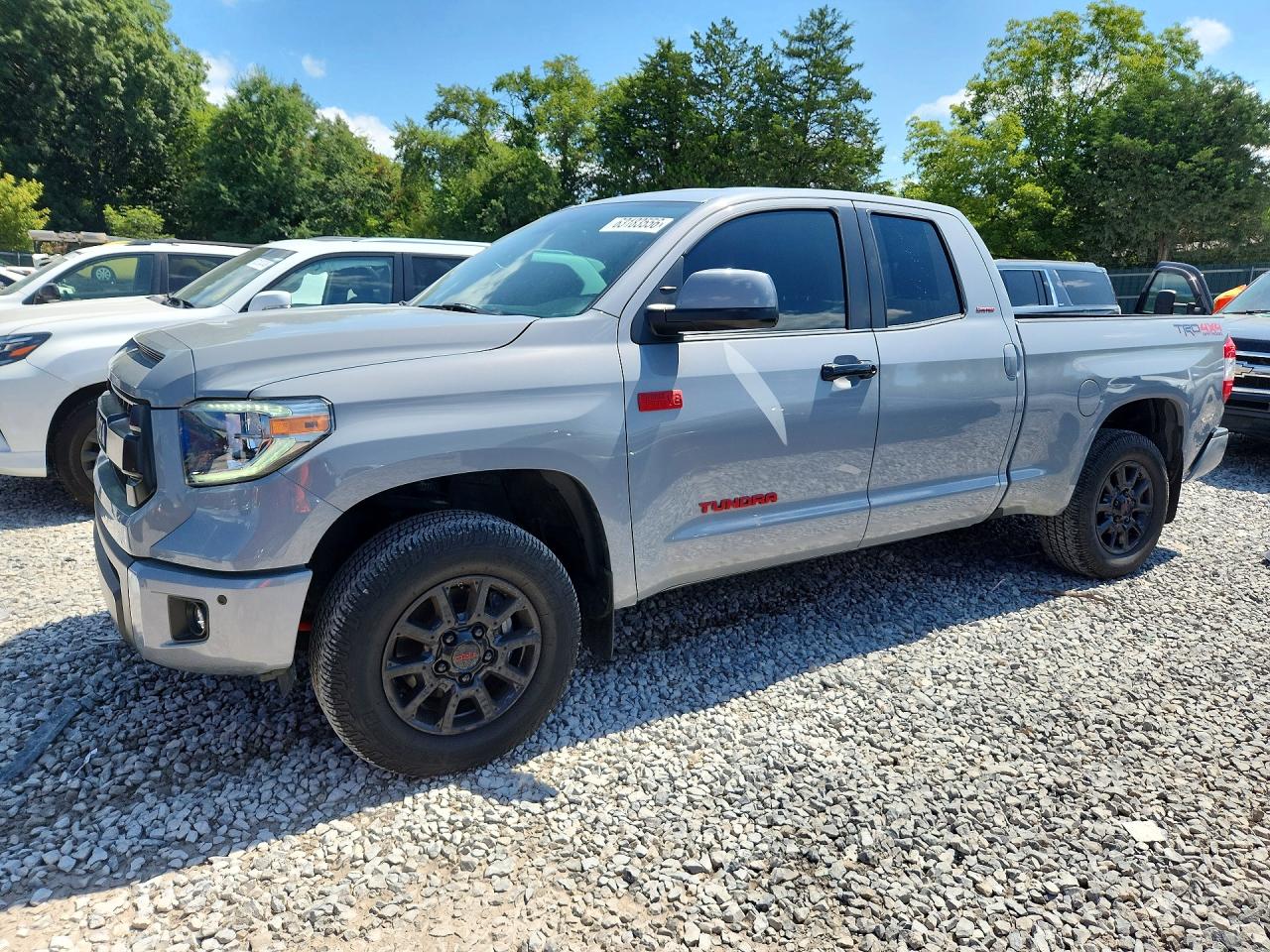 5TFBY5F19JX733834 · 2018 TOYOTA TUNDRA