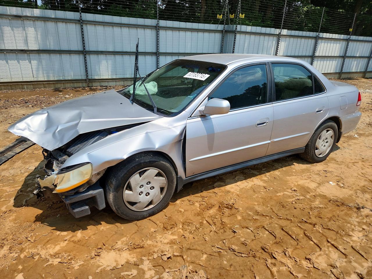 1HGCG16481A069573 · 2001 HONDA ACCORD