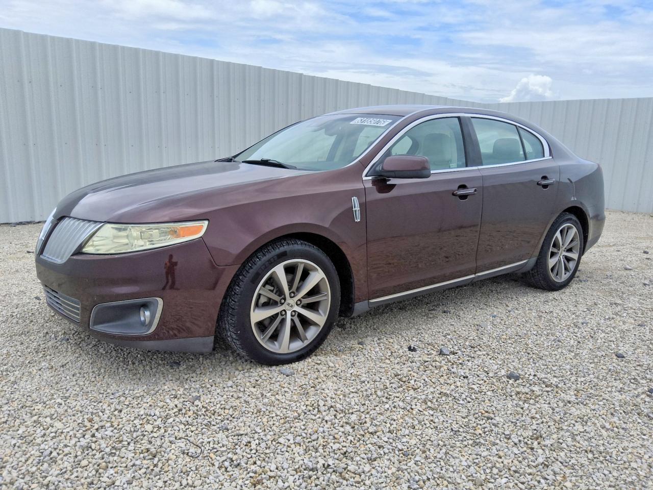 1LNHM93RX9G633823 · 2009 LINCOLN MKS