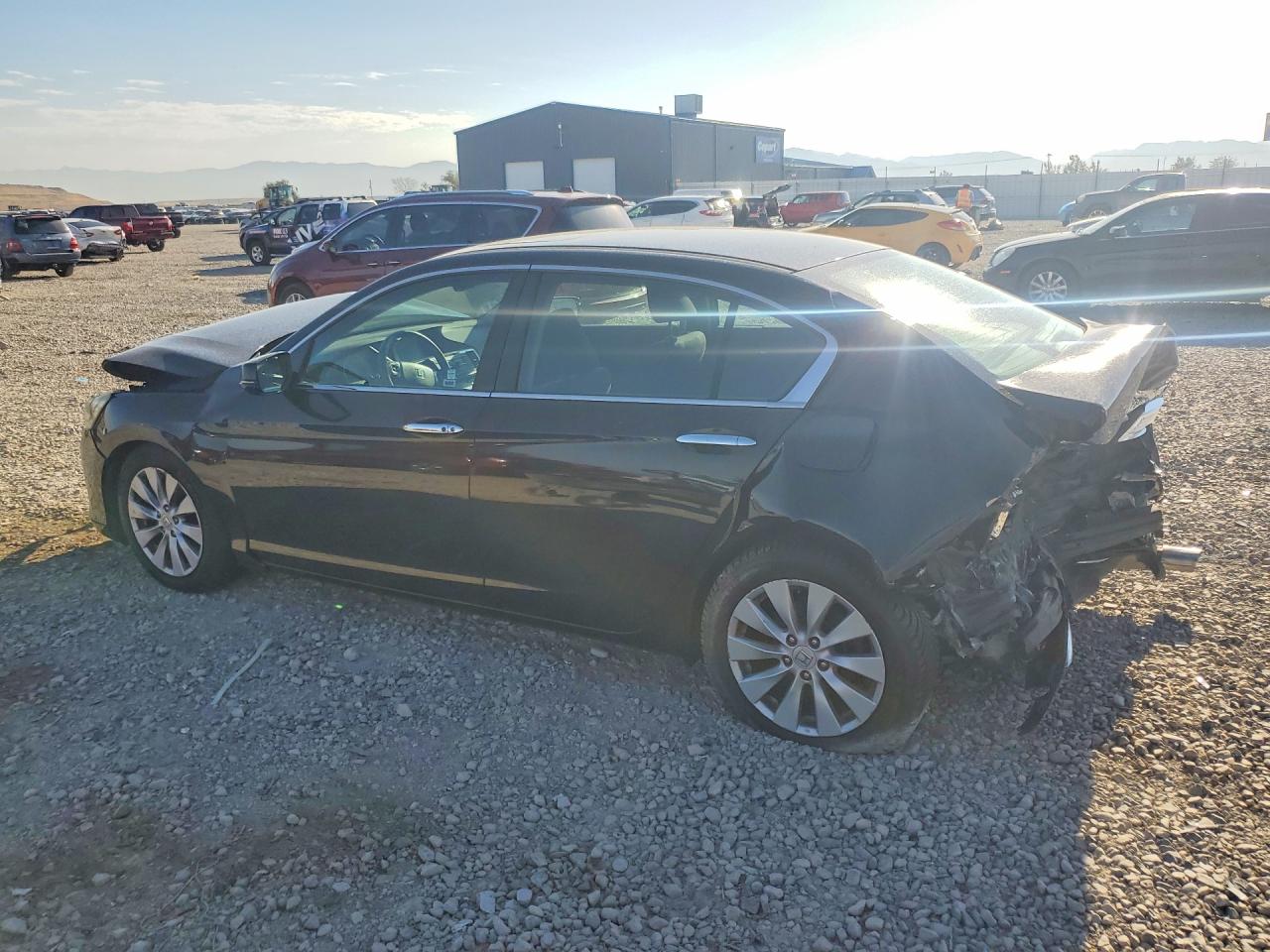 1HGCR2F77FA220064 · 2015 HONDA ACCORD · 2/13