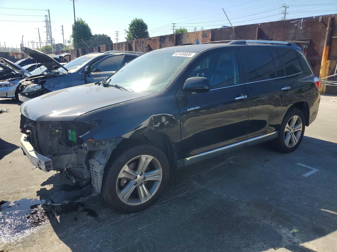 5TDDK3EH5BS043700 · 2011 TOYOTA HIGHLANDER