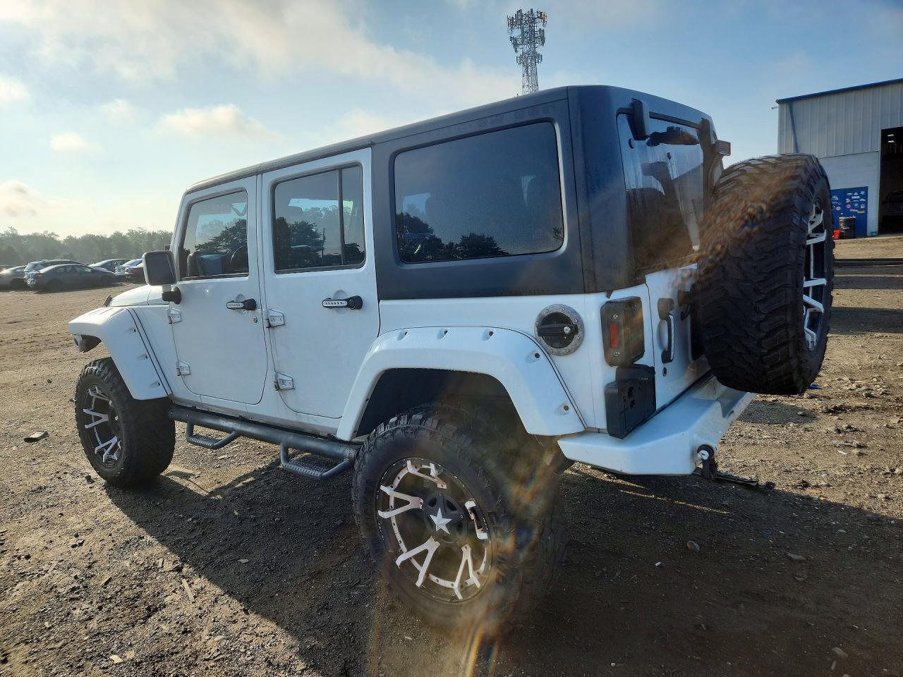 1C4BJWDG2GL309266 · 2016 JEEP WRANGLER UNLIMITED · 2/13