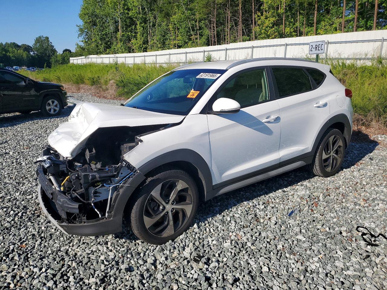 KM8J33AL8JU773942 · 2018 HYUNDAI TUCSON