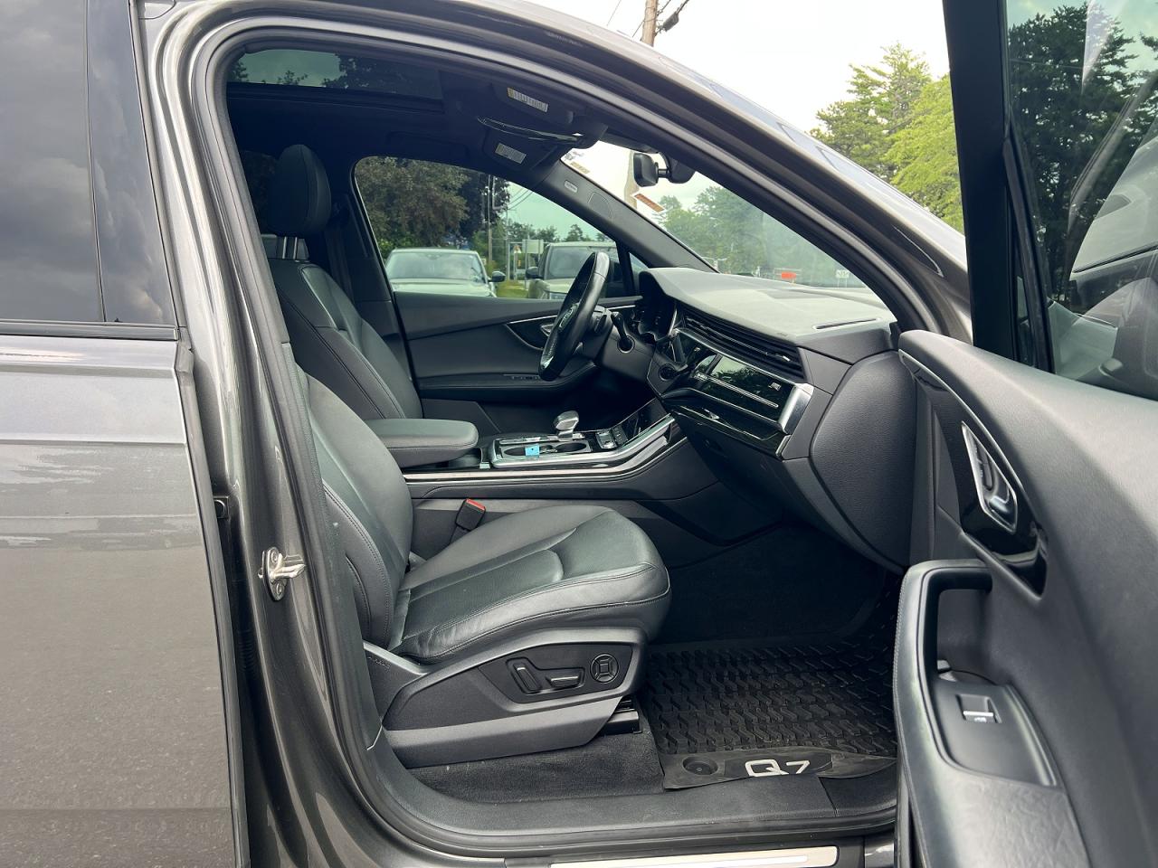 WA1LXAF74MD038150 · 2021 AUDI Q7 · 5/10