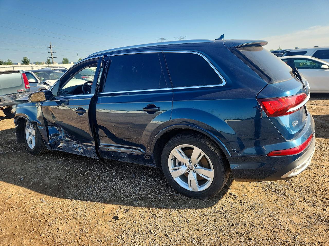 WA1LXBF74ND001431 · 2022 AUDI Q7 · 2/12
