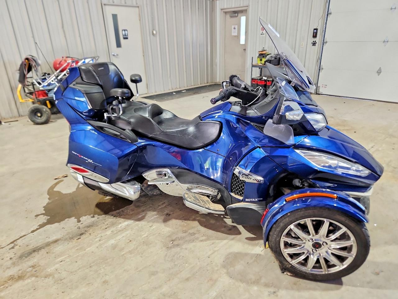 2BXNBDD25GV003356 · 2016 CAN-AM SPYDER ROADSTER