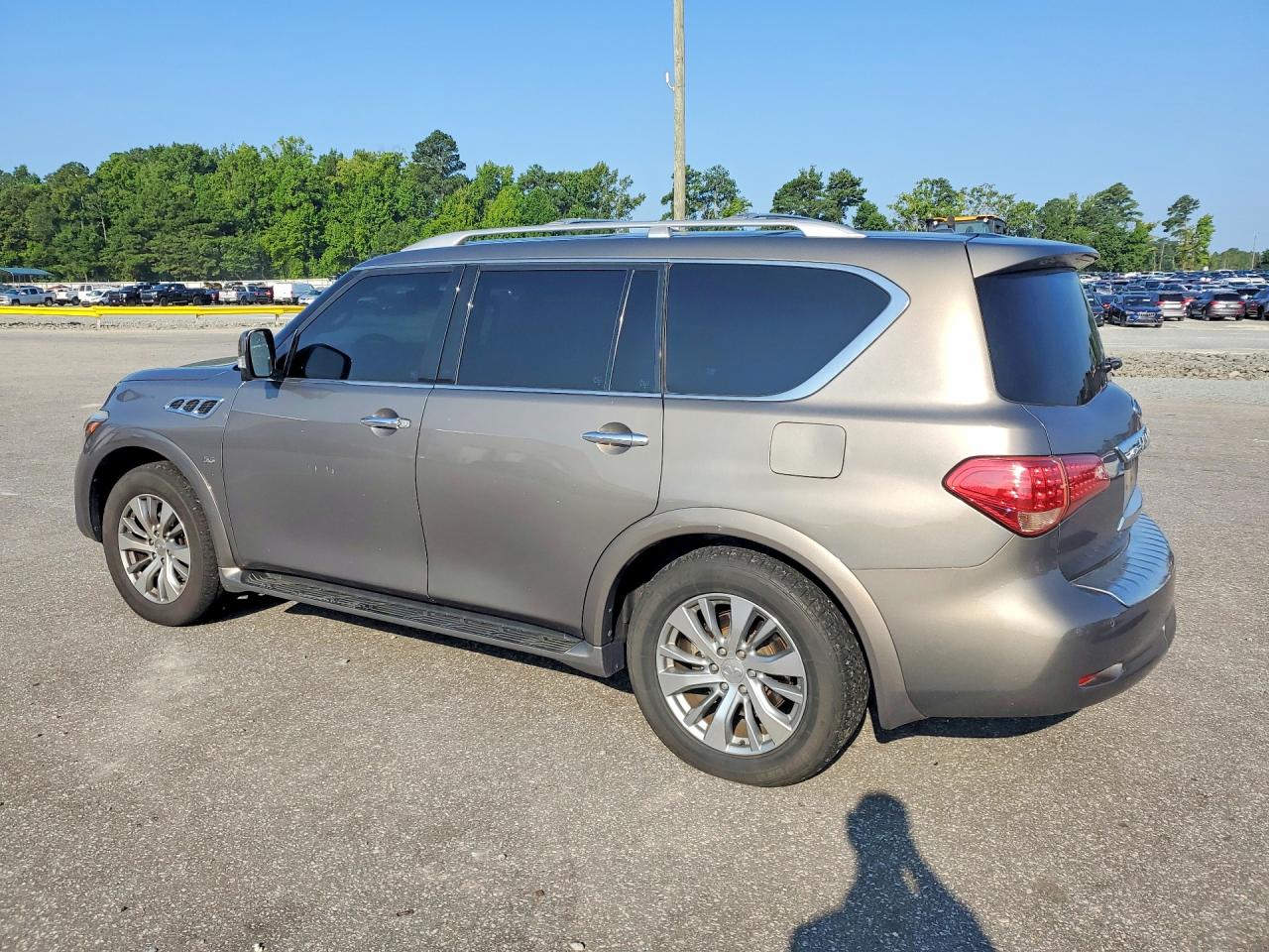 JN8AZ2NFXF9573709 · 2015 INFINITI QX80 · 2/13