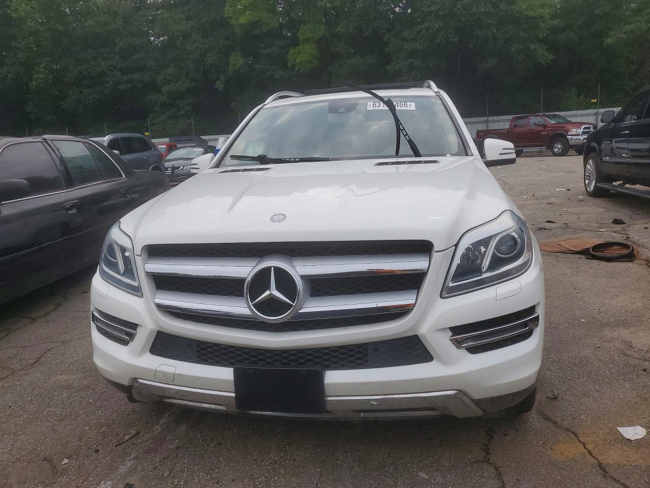 4JGDF6EE9GA685509 · 2016 MERCEDES-BENZ GL · 5/13