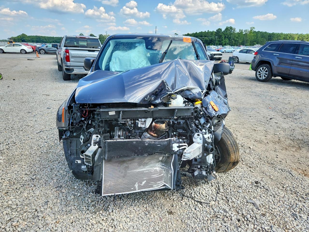 ZACNJDA11NPP00593 · 2022 JEEP RENEGADE · 5/13