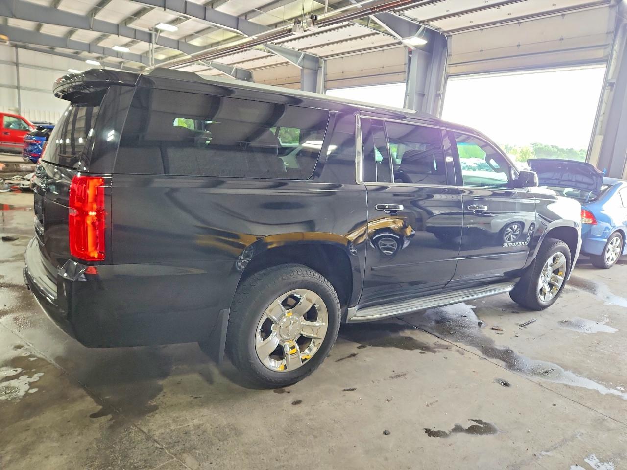 1GNSKKKC9FR148665 · 2015 CHEVROLET SUBURBAN · 3/13