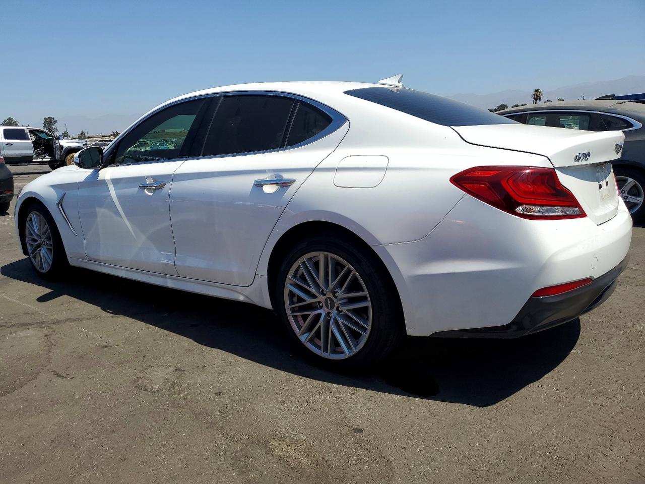 KMTG64LA9LU062665 · 2020 GENESIS G70 · 2/13