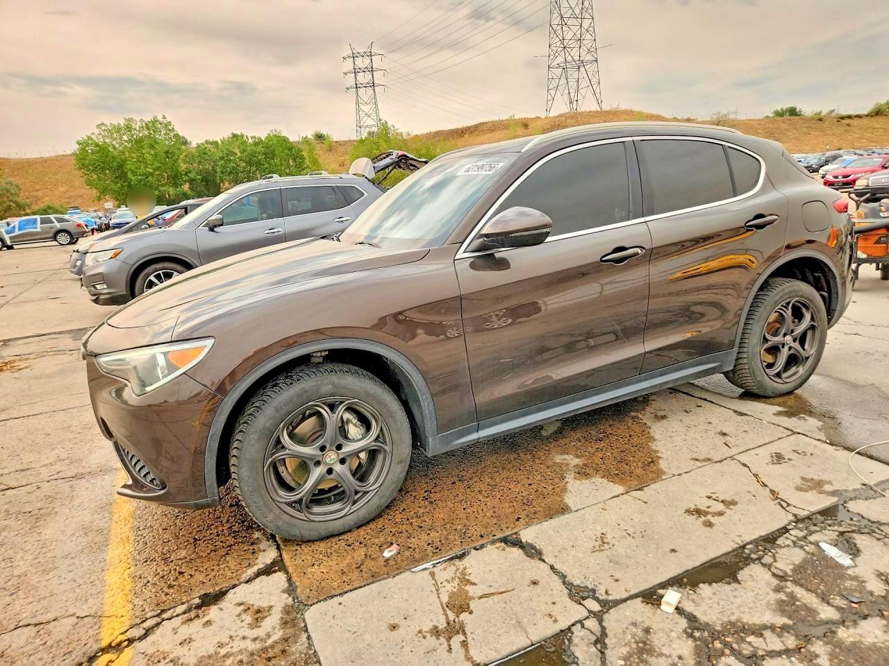 ZASFAKAN1J7B69800 · 2018 ALFA ROMEO STELVIO