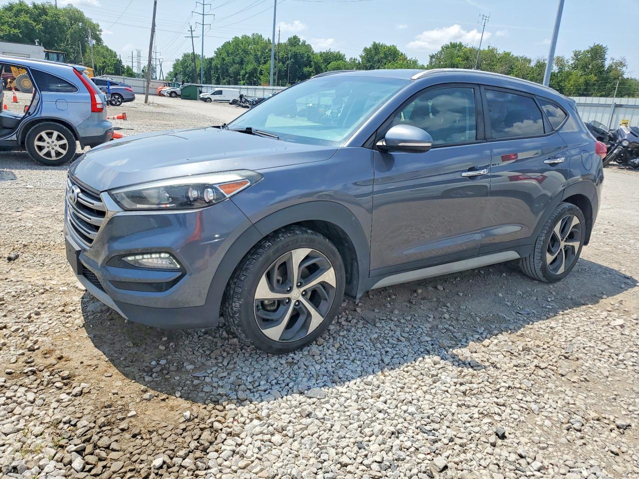 KM8J3CA28JU629881 · 2018 HYUNDAI TUCSON