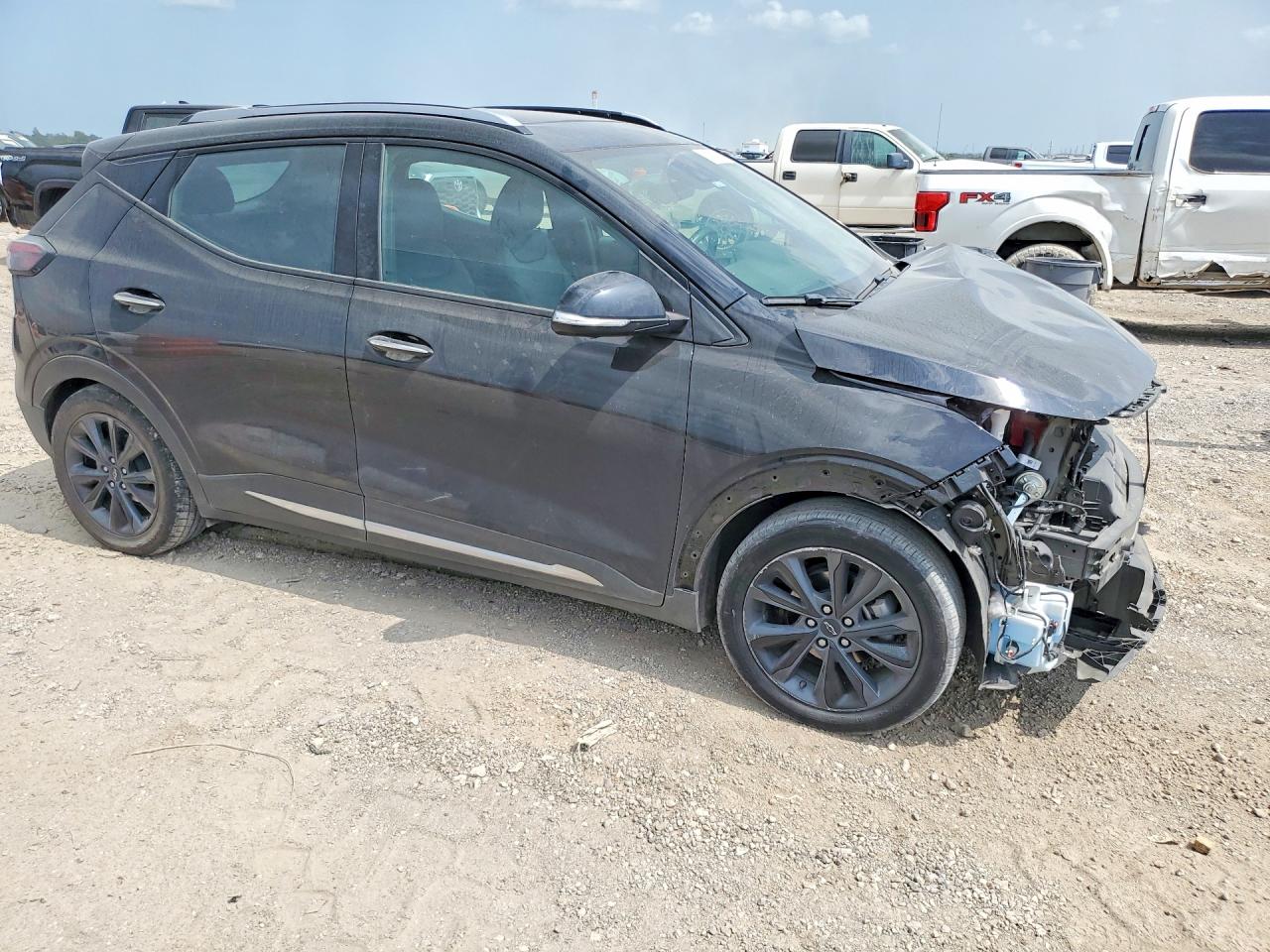 1G1FZ6S03N4105446 · 2022 CHEVROLET BOLT EUV · 4/13