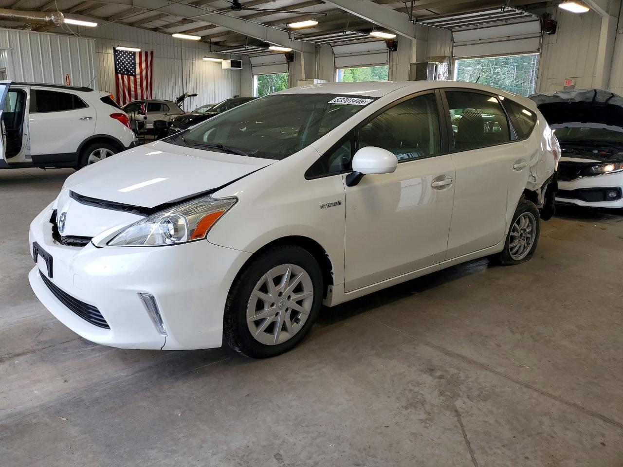 JTDZN3EUXD3269195 · 2013 TOYOTA PRIUS V