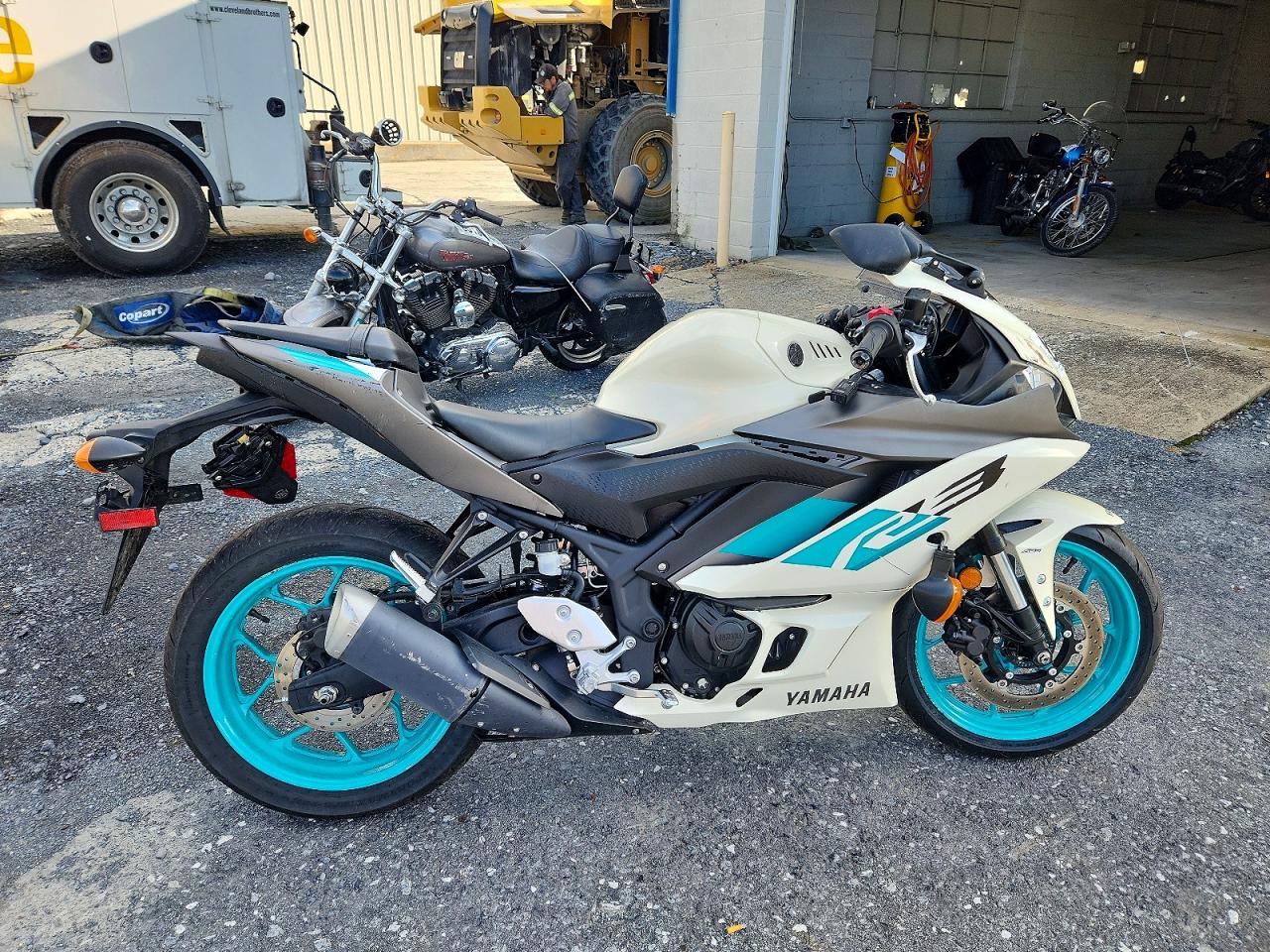 MH3RH18Y3RK016504 · 2024 YAMAHA YZFR3