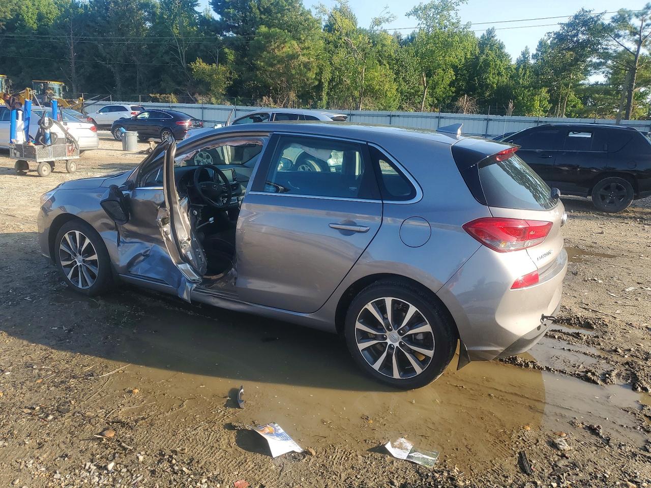 KMHH35LE3LU125078 · 2020 HYUNDAI ELANTRA GT · 2/13
