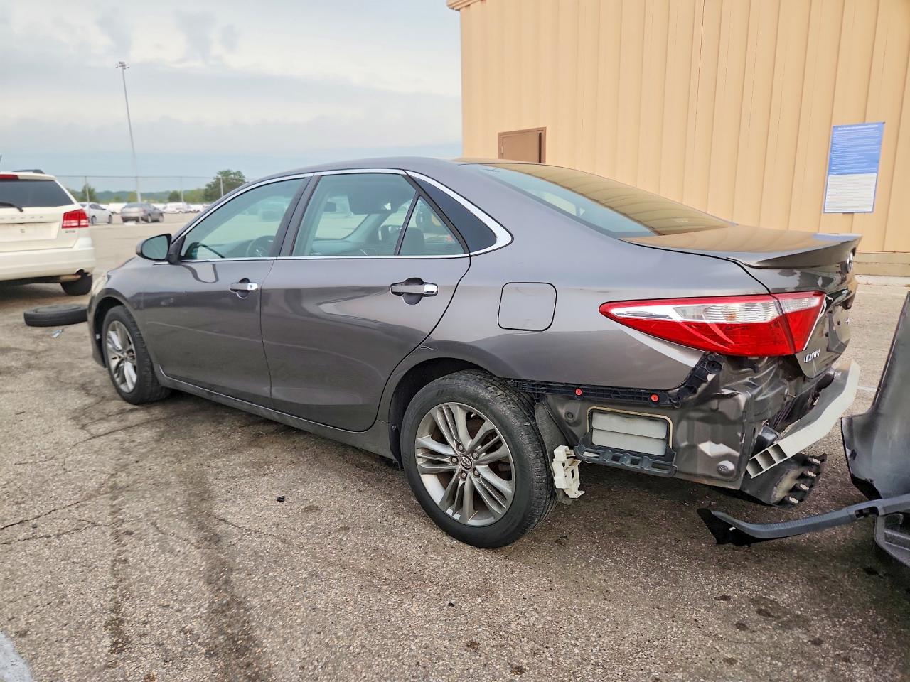 4T1BF1FK2FU081604 · 2015 TOYOTA CAMRY · 2/12