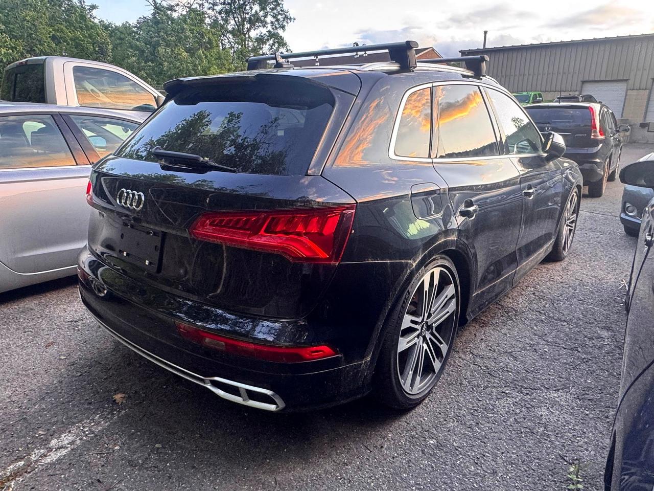 WA1A4BFY2J2020221 · 2018 AUDI SQ5 · 4/10