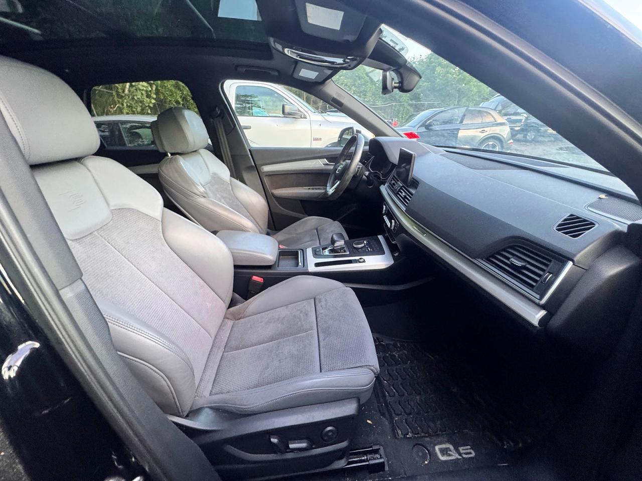 WA1A4BFY2J2020221 · 2018 AUDI SQ5 · 5/10