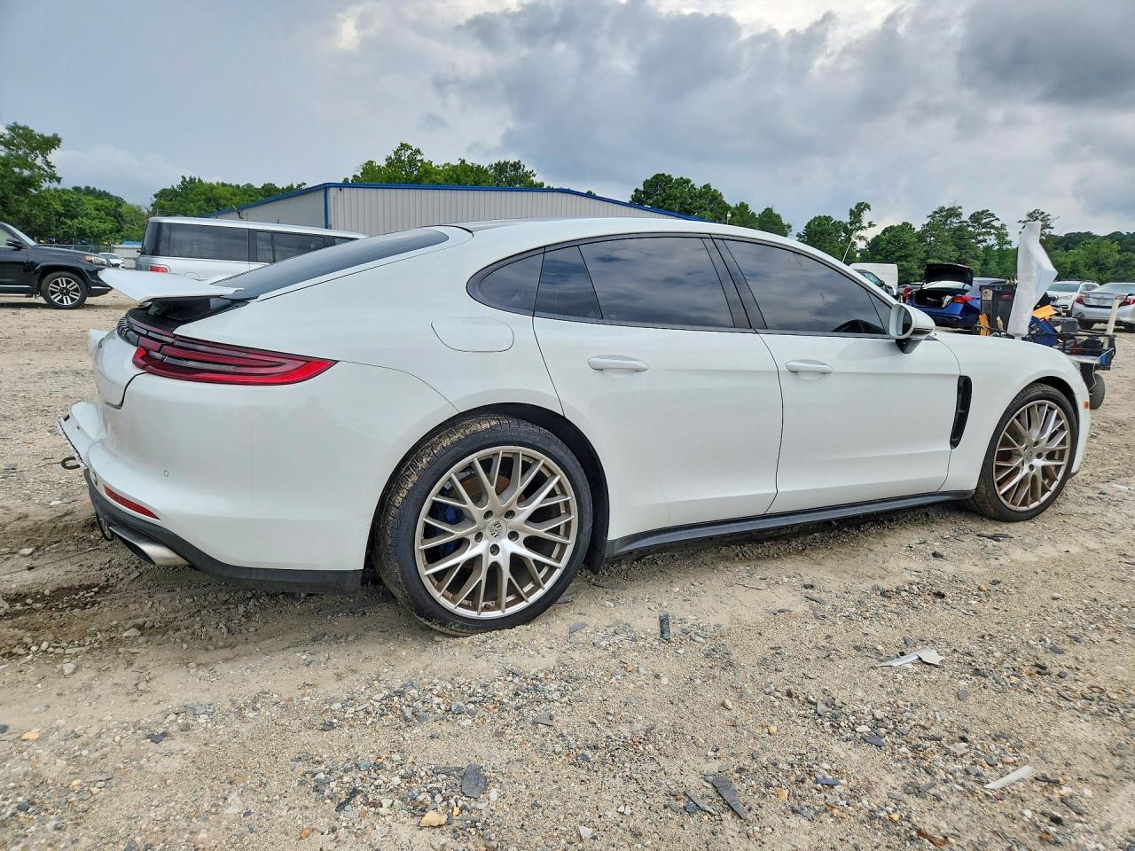 WP0AA2A73JL116687 · 2018 PORSCHE PANAMERA · 3/12
