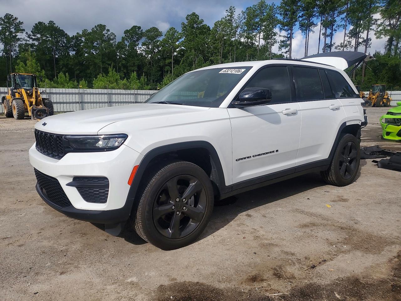 1C4RJHAG4SC303881 · 2025 JEEP GRAND CHEROKEE
