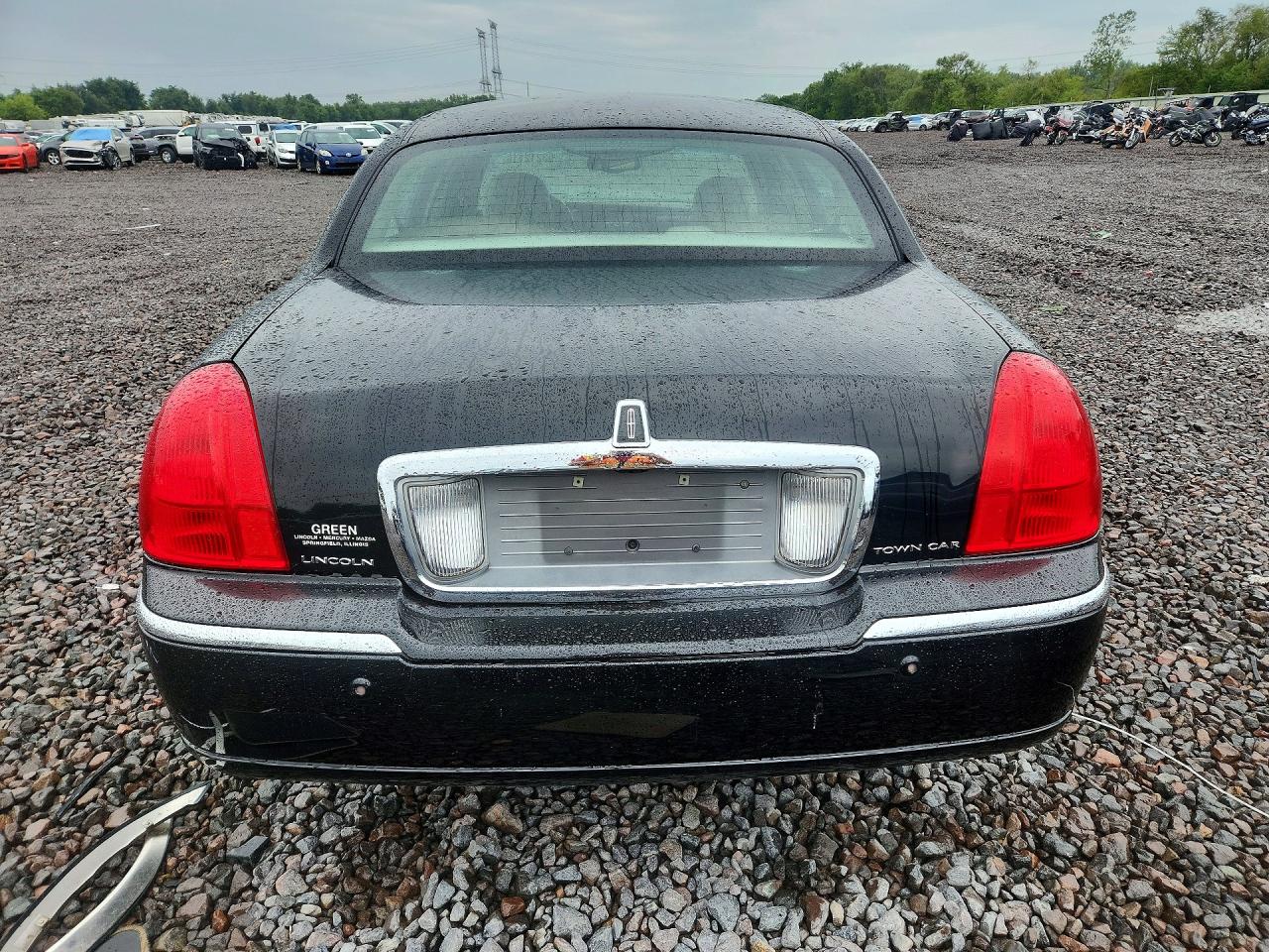 1LNHM82W43Y703335 · 2003 LINCOLN TOWN CAR · 6/12