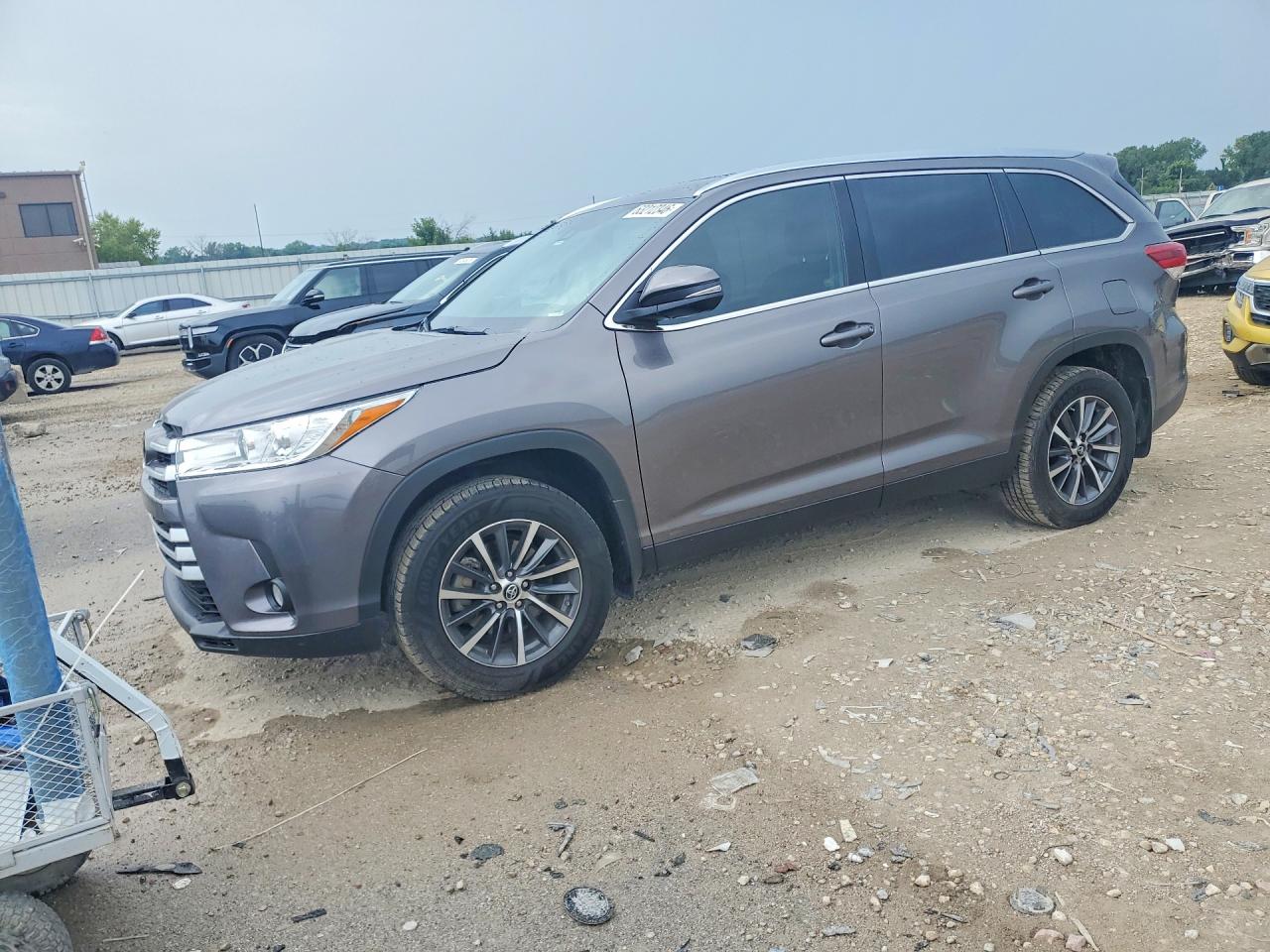 5TDJZRFH6KS732810 · 2019 TOYOTA HIGHLANDER