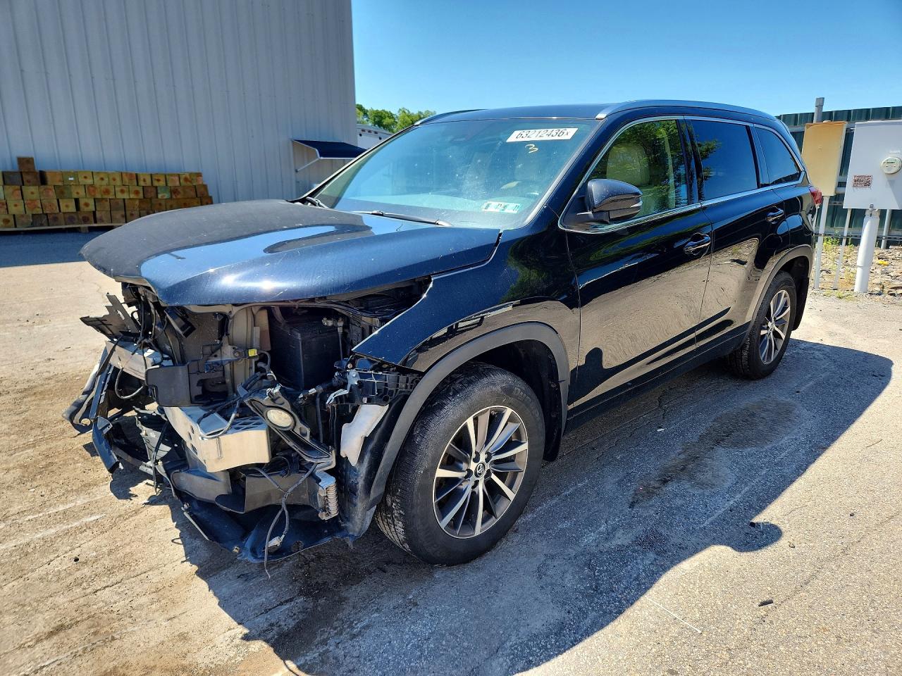 5TDJZRFH1JS532688 · 2018 TOYOTA HIGHLANDER