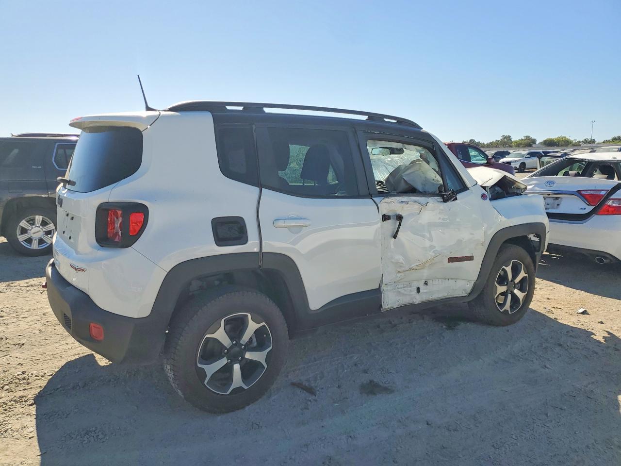 ZACNJBC10LPL86515 · 2020 JEEP RENEGADE · 3/13