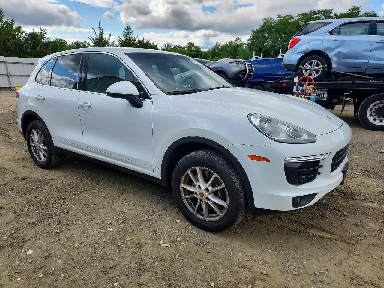 WP1AA2A23GLA06105 · 2016 PORSCHE CAYENNE · 4/13