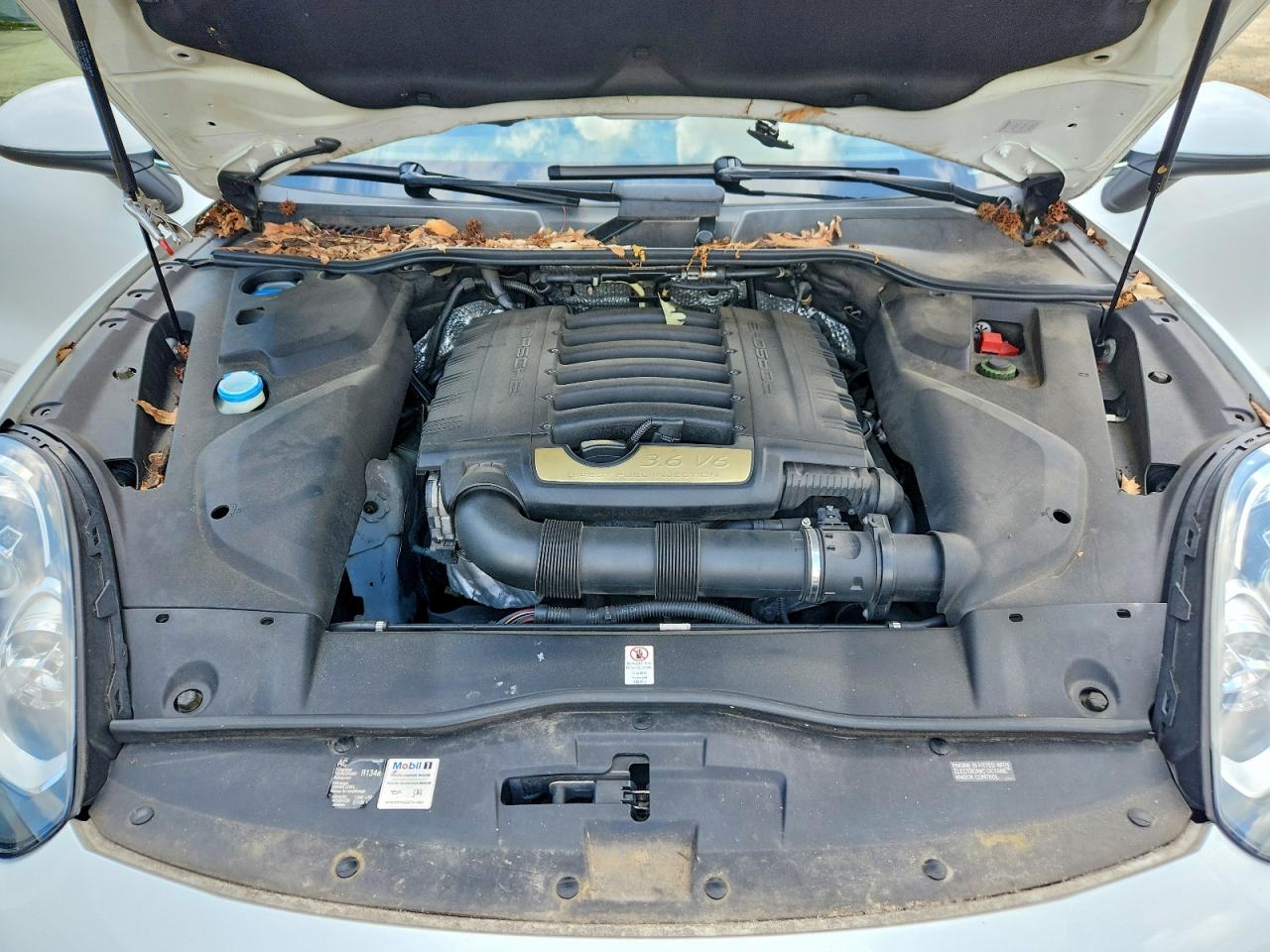 WP1AA2A23GLA06105 · 2016 PORSCHE CAYENNE · 12/13