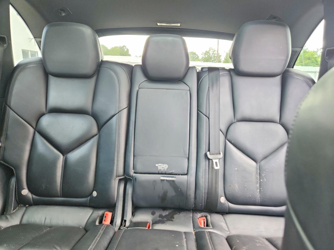 WP1AA2A23GLA06105 · 2016 PORSCHE CAYENNE · 10/13