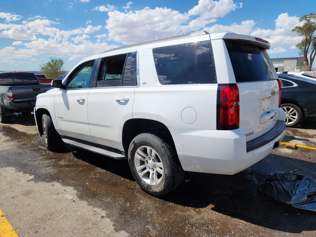 1GNSKAEC0FR673250 · 2015 CHEVROLET TAHOE · 2/12