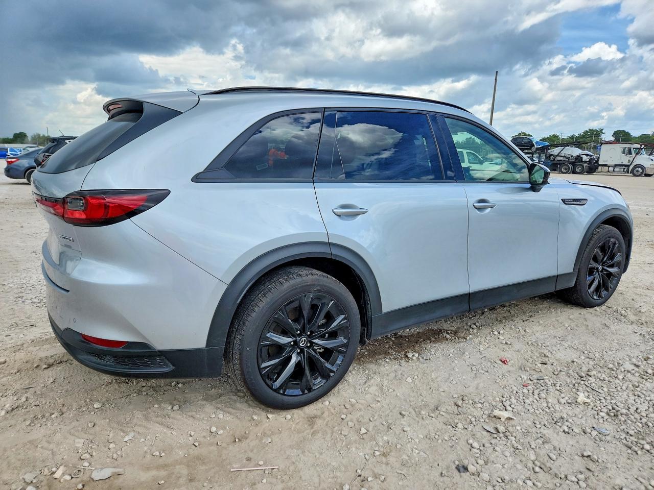 JM3KKCHD4S1229202 · 2025 MAZDA CX-90 · 3/13