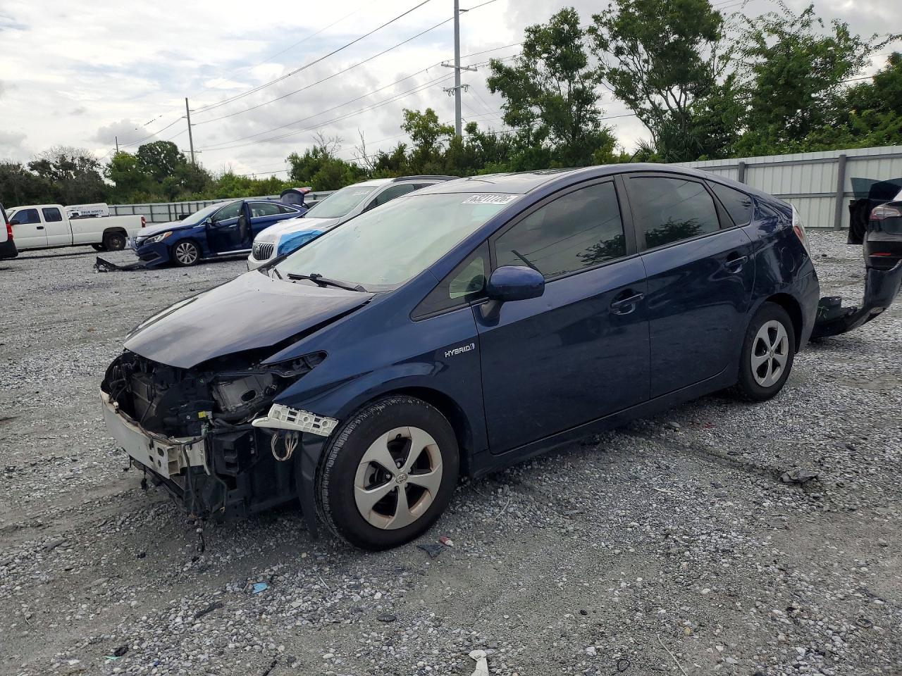 2015 TOYOTA PRIUS