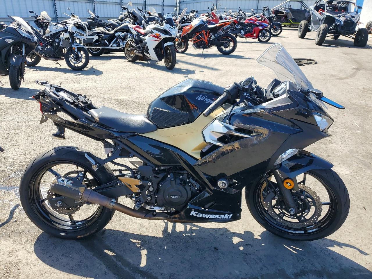 JKAEXKG17JDA04954 · 2018 KAWASAKI EX400