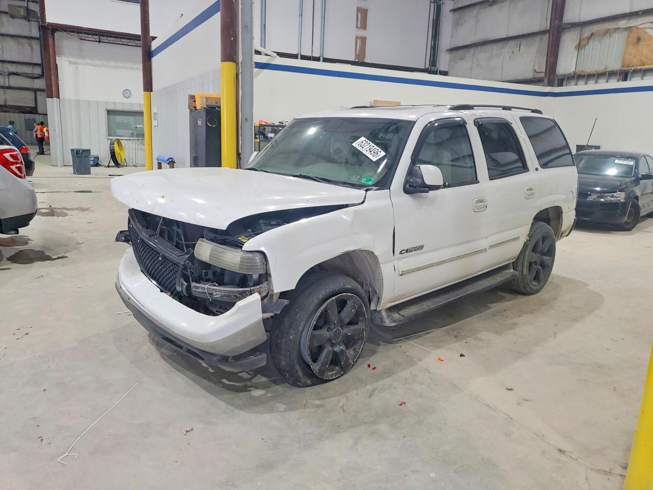1GNEK13T11R117232 · 2001 CHEVROLET TAHOE