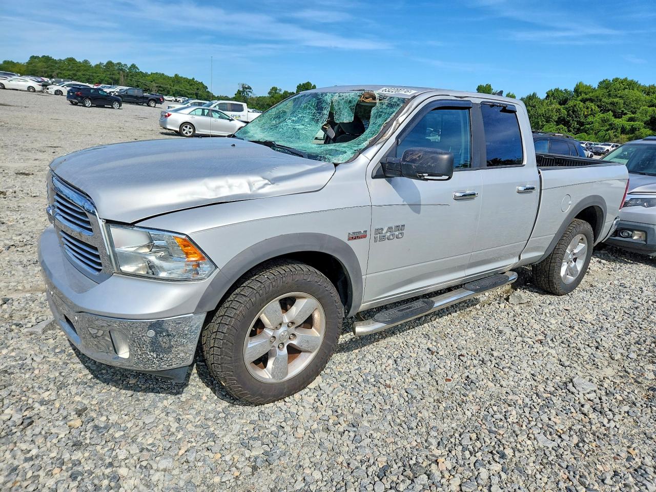 1C6RR7GT4JS311918 · 2018 RAM 1500