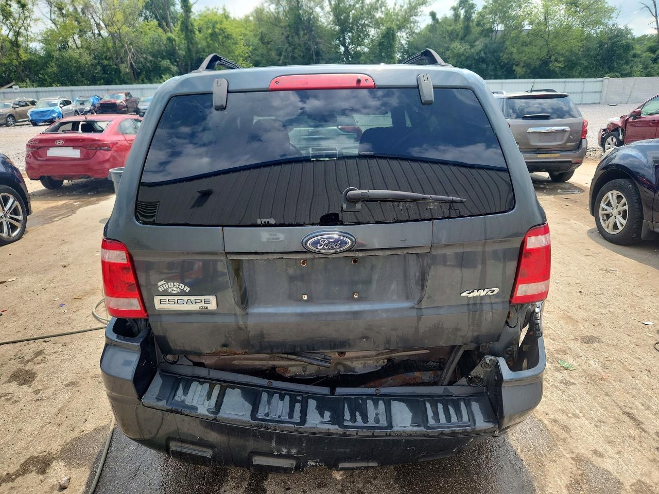 1FMCU93168KD33292 · 2008 FORD ESCAPE · 6/13