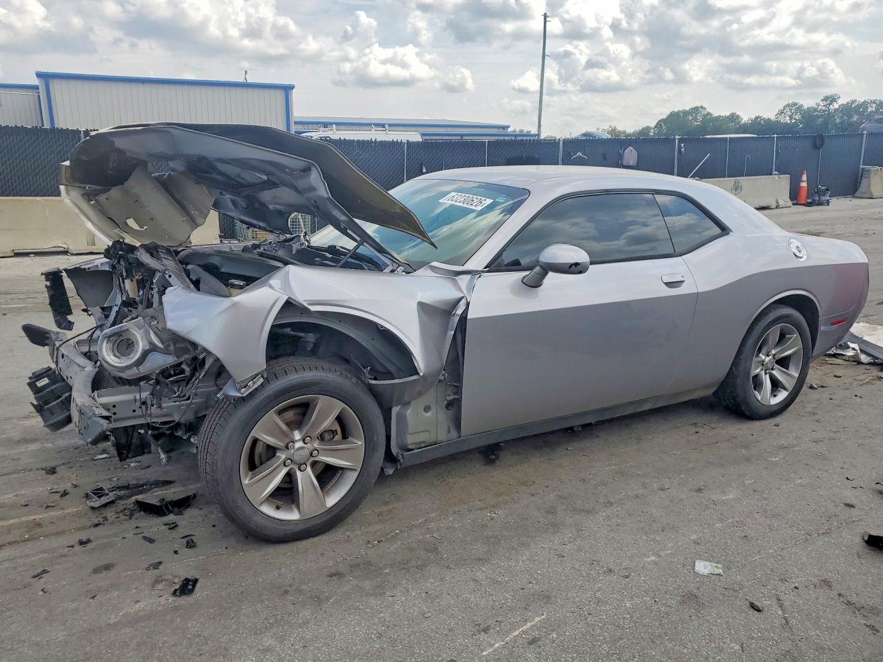 2C3CDZAG6FH811392 · 2015 DODGE CHALLENGER