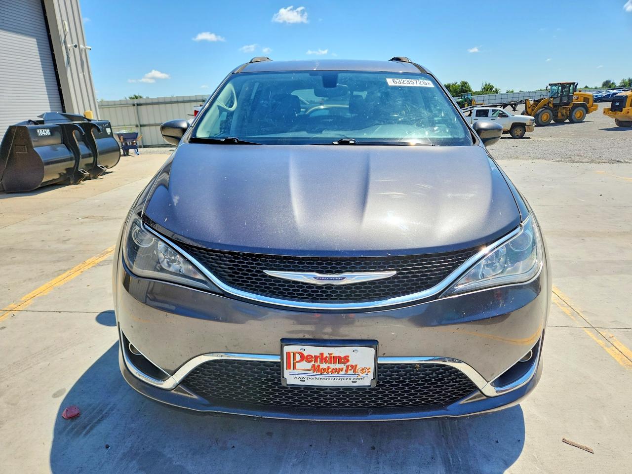 2C4RC1BG8HR795329 · 2017 CHRYSLER PACIFICA · 5/13