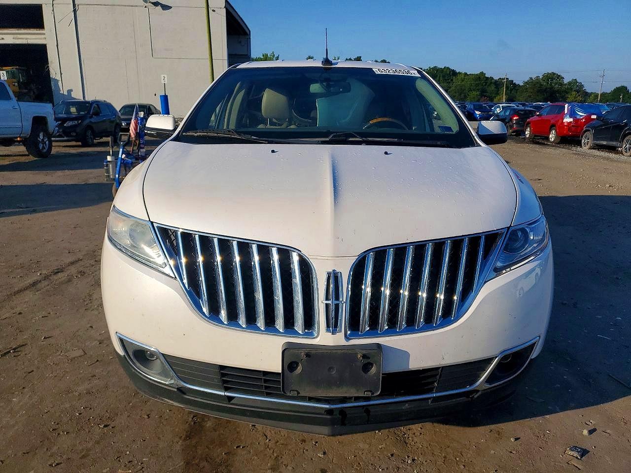 2LMDJ6JK6EBL00357 · 2014 LINCOLN MKX · 5/13