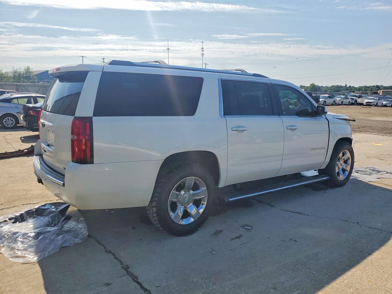 1GNSKJKC1HR380030 · 2017 CHEVROLET SUBURBAN · 3/13