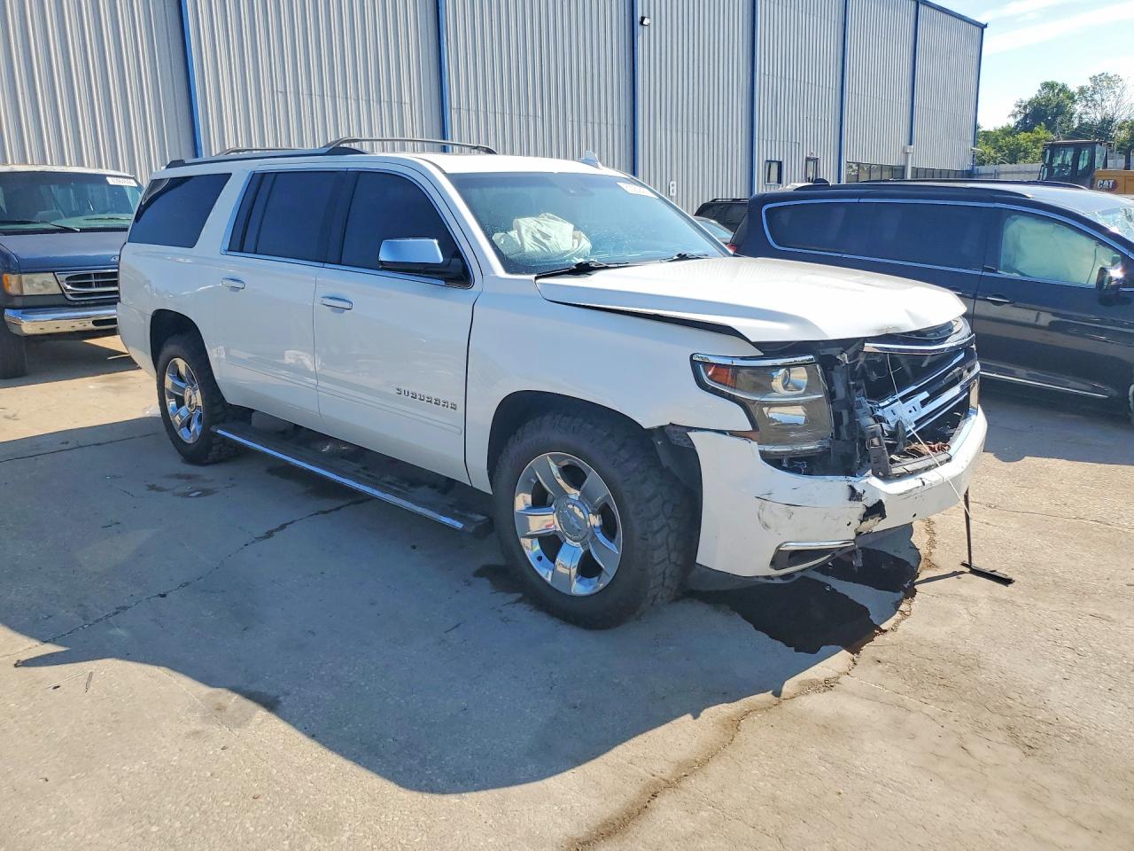 1GNSKJKC1HR380030 · 2017 CHEVROLET SUBURBAN · 4/13